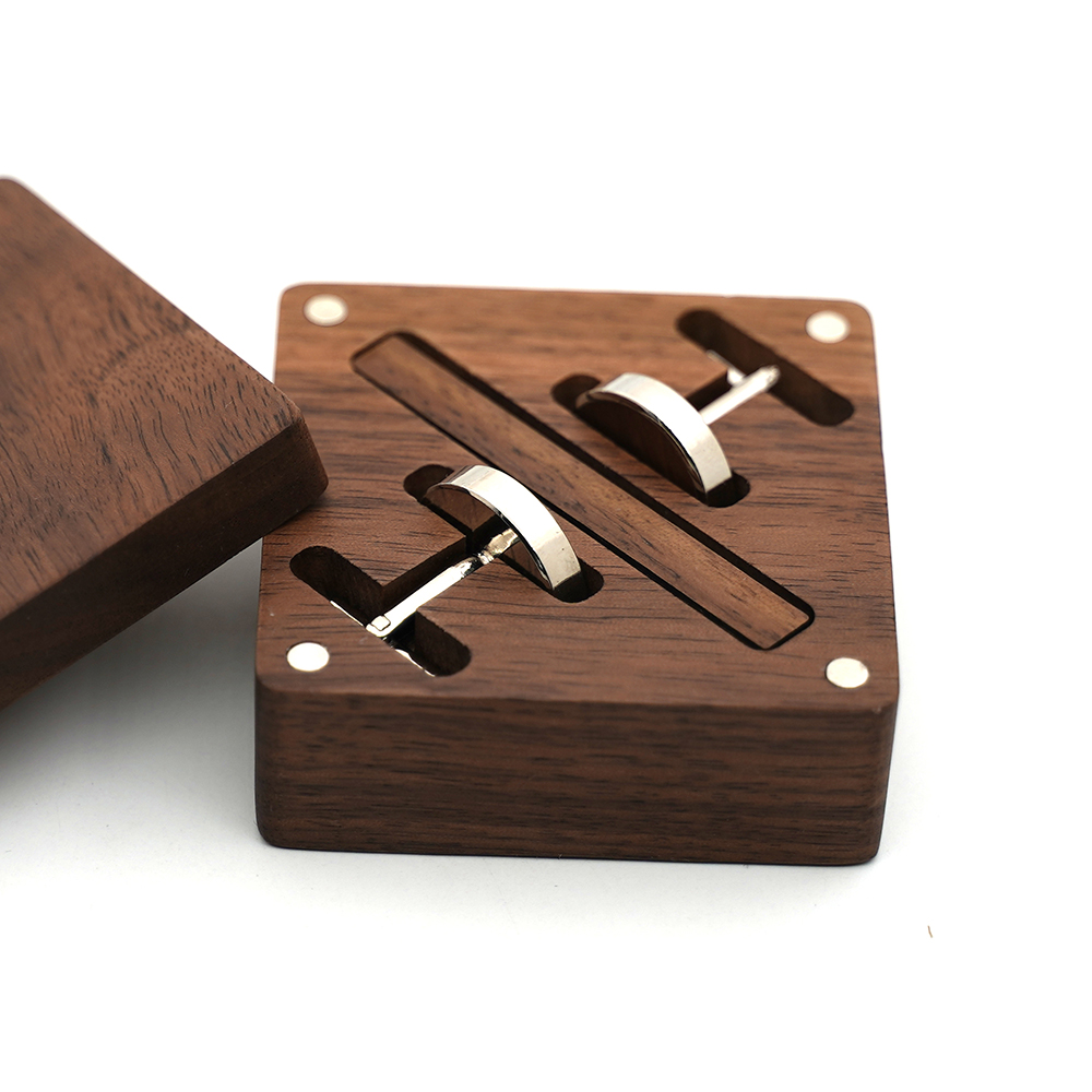 Custom Engraved Wooden Groom A - Men'S Grooming Set Gift recensione e prezzo