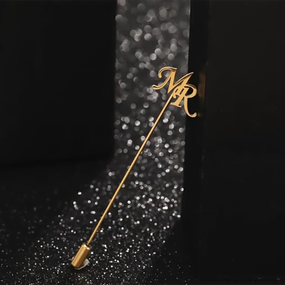 Customized Name Lapel Pin For  - Men'S Grooming Set Gift recensione e prezzo